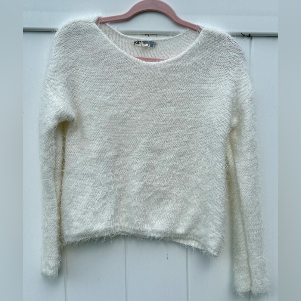 Jolt Brand Long Sleeves Fuzzy Sweater In Winter White/Creme. Size Medium. EUC.